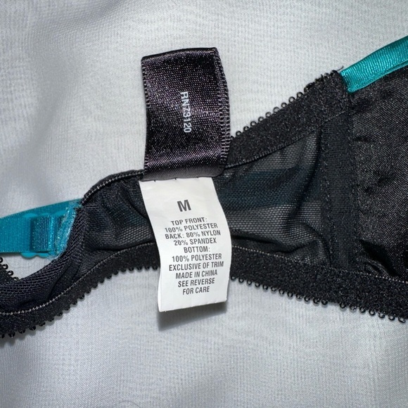 Fredricks‎ of Hollywood seduction bra - Picture 6 of 6